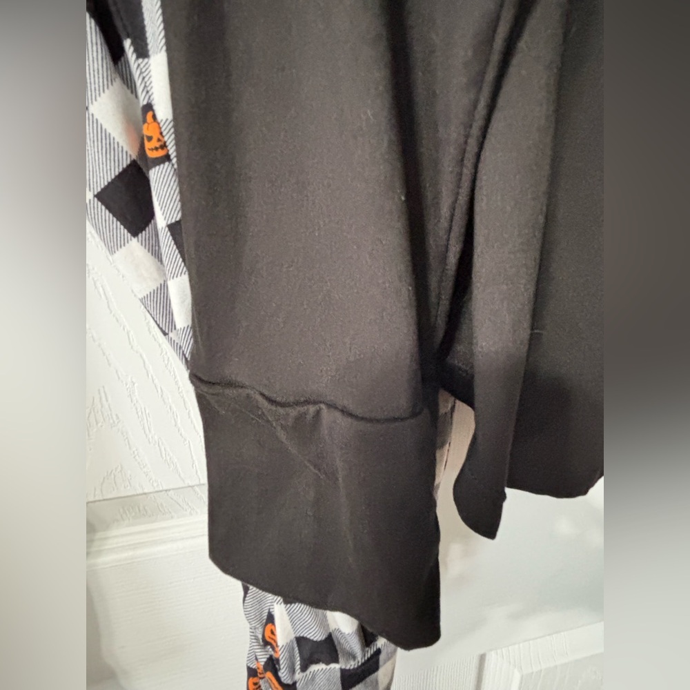 This Girl Loves Halloween 2 Pc Set  Pajamas Plus Size 2X Sleepwear Pumpkins - Picture 6 of 10